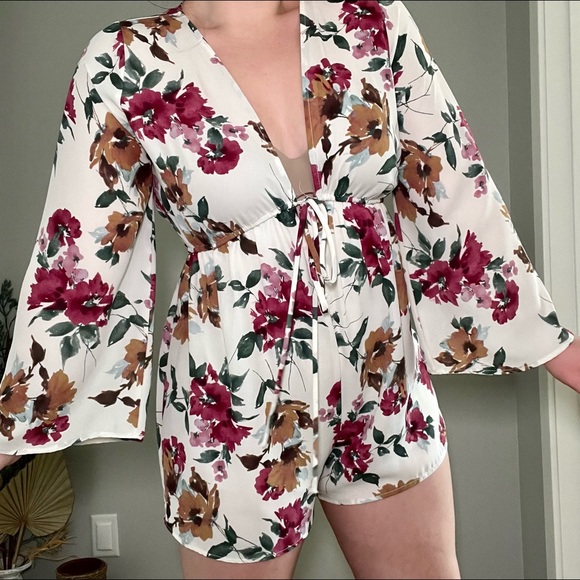 CLOSET SALE Audrey 3 + 1 deep v neck romper with elastic waistband tie - Picture 2 of 7